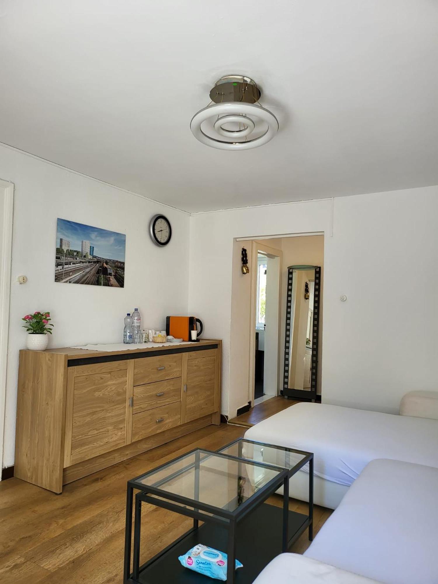 Bastis Central Guesthouse Lucerne City Экстерьер фото