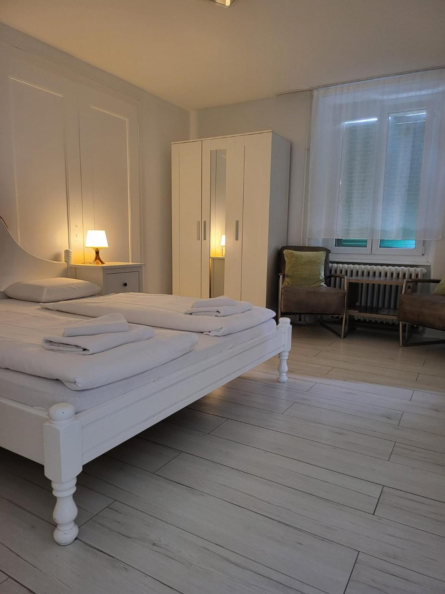 Bastis Central Guesthouse Lucerne City Экстерьер фото